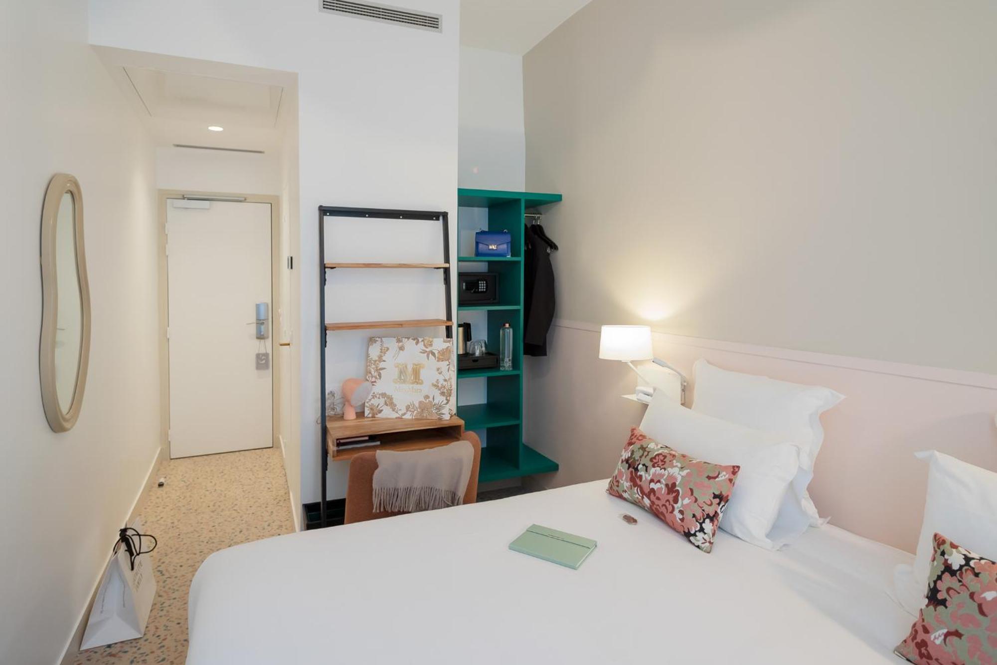 Des Canettes Hotel